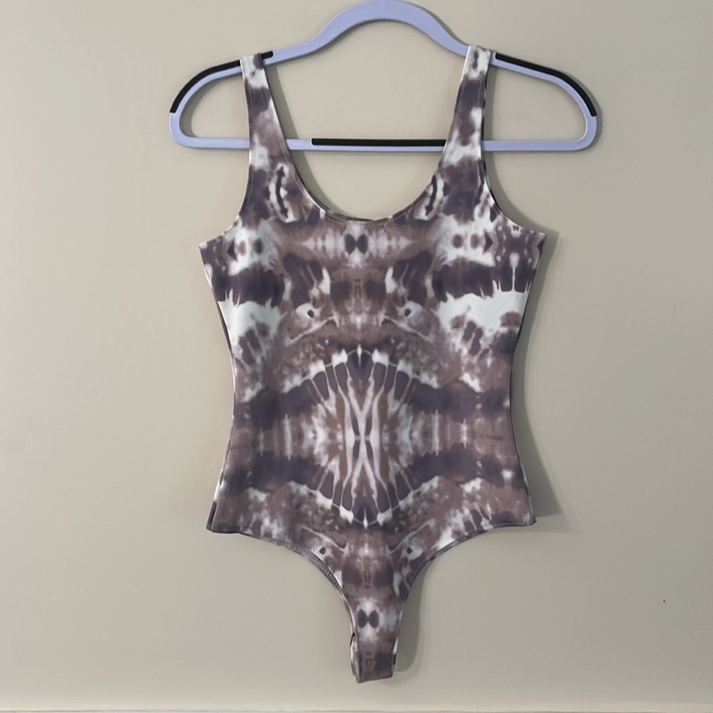 SHINESTAR Brown & Cream
Tie-Dye One Piece Size M Bodysuit NWOT - Picture 4 of 9